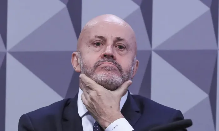 André Mendonça manda soltar filho do 