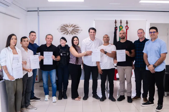 Leo Bezerra nomeia 51 novos guardas-civis e anuncia núcleos especializados para Centro Histórico, Orla e Meio Ambiente