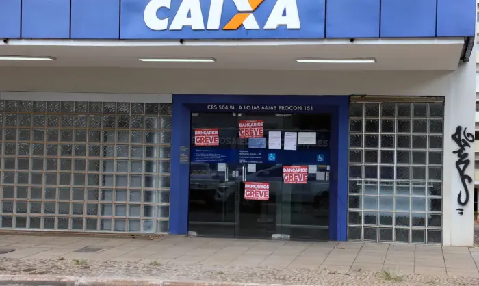 Caixa entra em greve nacional; BB tem paralisação parcial