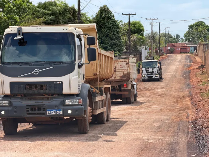 Nova pavimentação chega ao bairro Nova Esperança