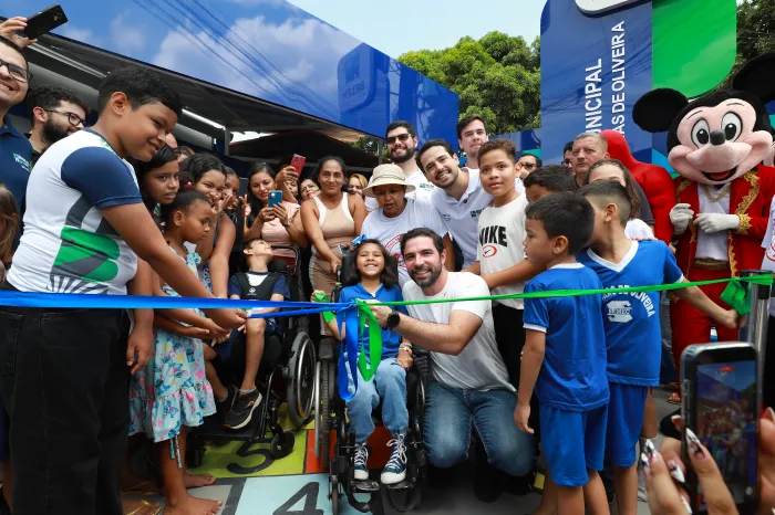 Prefeitura entrega nova a Escola Municipal Maria Amoras, no Benguí