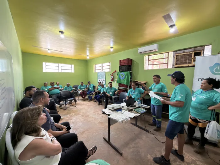 Projeto permite que a cooperativa aproveite materiais com valor comercial e amplie suas fontes de renda