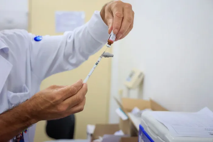 Vacina pneumo 20 é ampliada para pessoas com 85 anos ou mais; confira como fica o esquema vacinal
