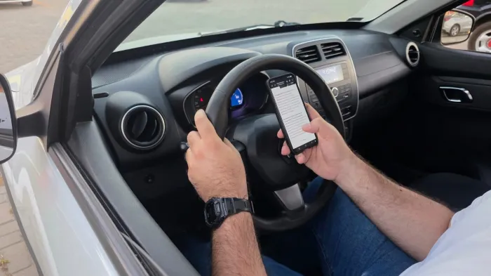 Prefeitura de Petrolina reforça orientação sobre os riscos do uso do celular ao volante