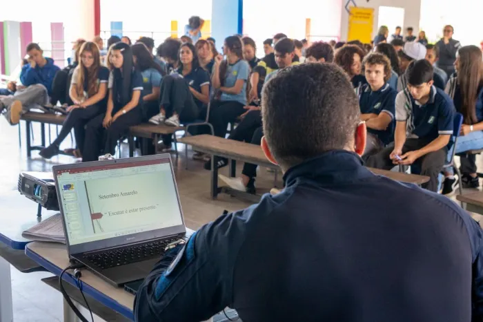 Ronda Escolar e Núcleo de Atenção Psicossocial promovem prevenção, diálogo e valorização da saúde mental