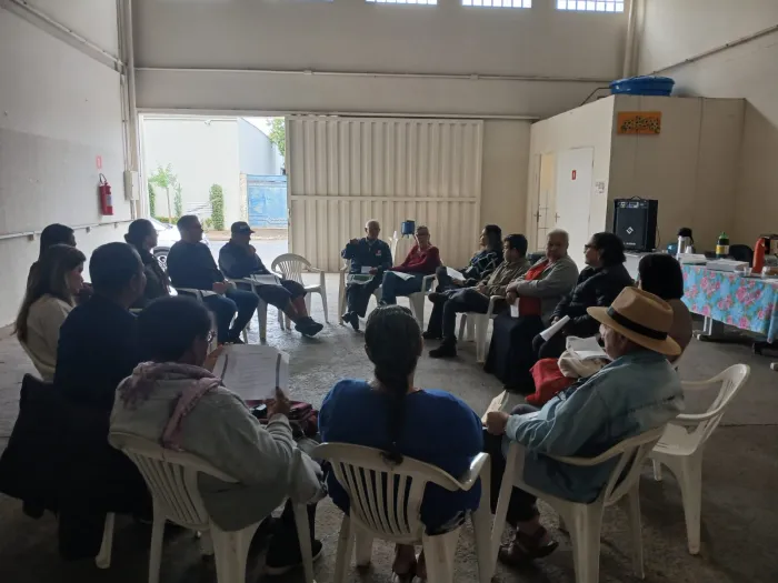 COMAS realiza primeira reunião descentralizada no território do CRAS Umuarama