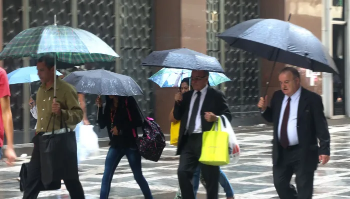 São Paulo terá domingo (20) chuvoso, com tempo instável em todas as regiões do Estado