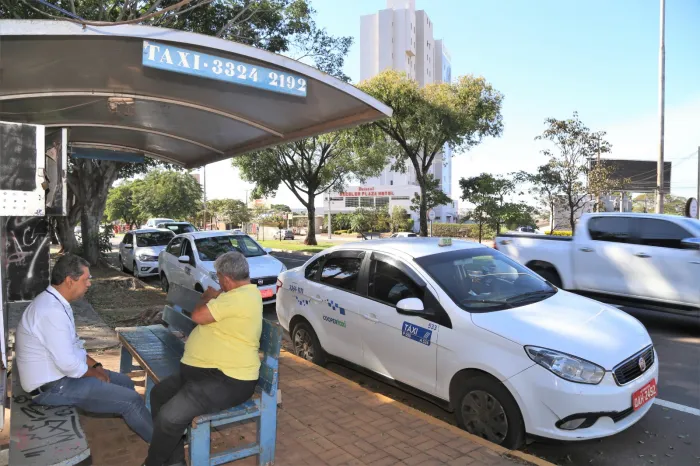 Publicadas novas regras para modernizar serviço de táxi 