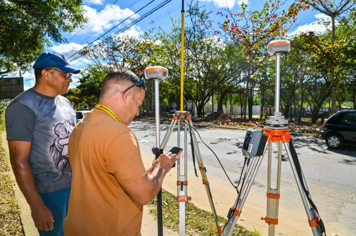 Novo equipamento de topografia amplia agilidade na elaboração de projetos da Prefeitura de Vitória da Conquista
