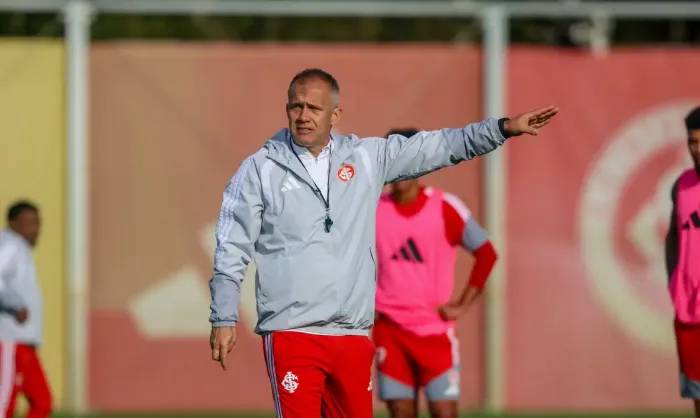 Internacional contrata técnico Eduardo Baptista até o fim da temporada