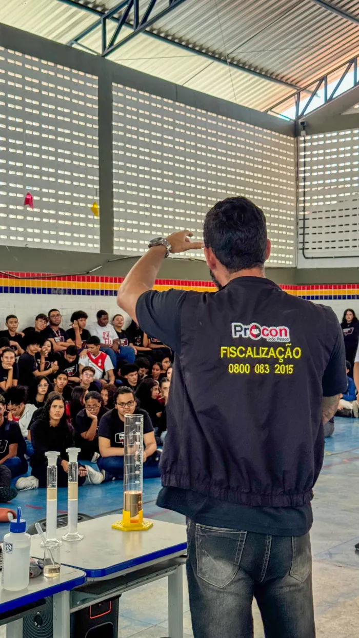 Procon-JP vai às aulas 2026 contempla quase mil alunos da Rede Pública Municipal com bolsas de R$ 700