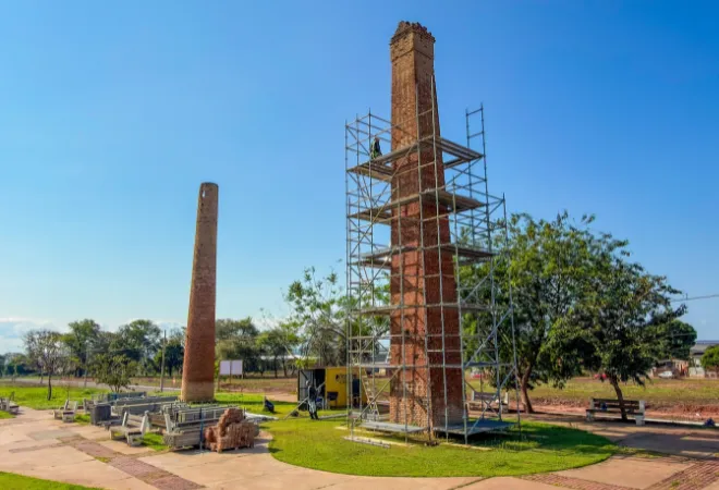 Torres da antiga Cerâmica da Fonte passam por revitalização para preservar marco histórico da cidade