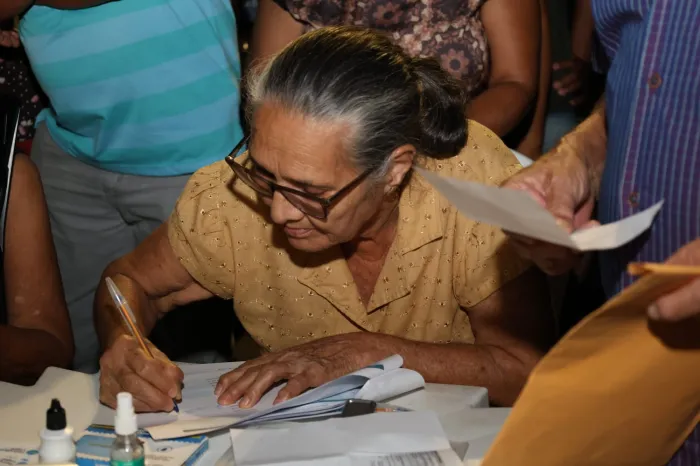 “Essa casa agora é minha de verdade”: Dona Laurencia Maria transforma duas décadas de espera no sonho do imóvel próprio