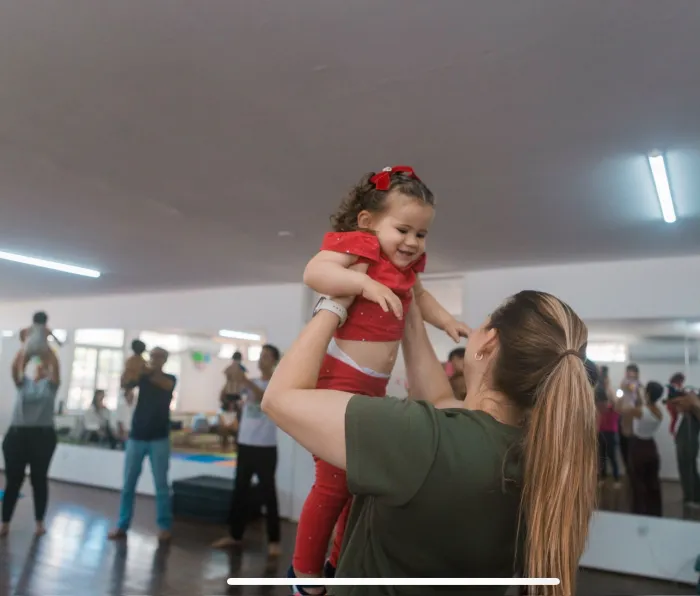 Caruaru lança programa Dança dos Bebês para fortalecer vínculos entre famílias e crianças na primeira infância