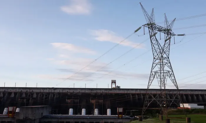 Após cinco meses, conta de luz voltará à bandeira verde em outubro