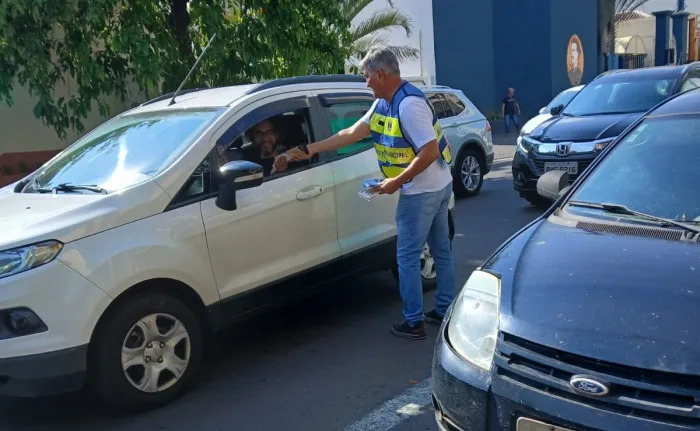 Pit stop educativo aborda acessibilidade no trânsito em Araçatuba