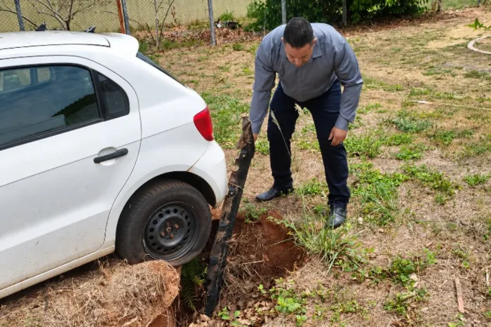 Zé Teixeira cobra reforma estrutural urgente no Detran de Alcinópolis