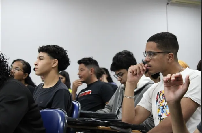 Sejuv abre inscrições para curso gratuito de logística com aulas noturnas na Capital