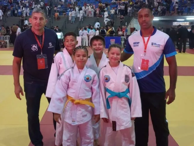 Judocas de São Sebastião conquistam ouro e bronze na final do Campeonato Paulista Aspirante de 2026