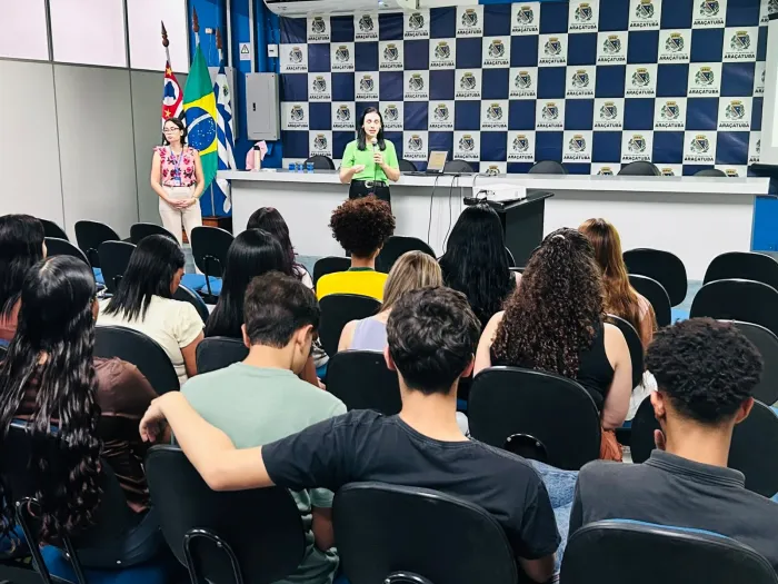 Capacitação aborda mercado de trabalho e educação financeira para jovens aprendizes da Prefeitura de Araçatuba