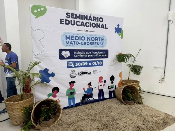 Seminário educacional reúne profissionais para discutir práticas e desafios da inclusão escolar