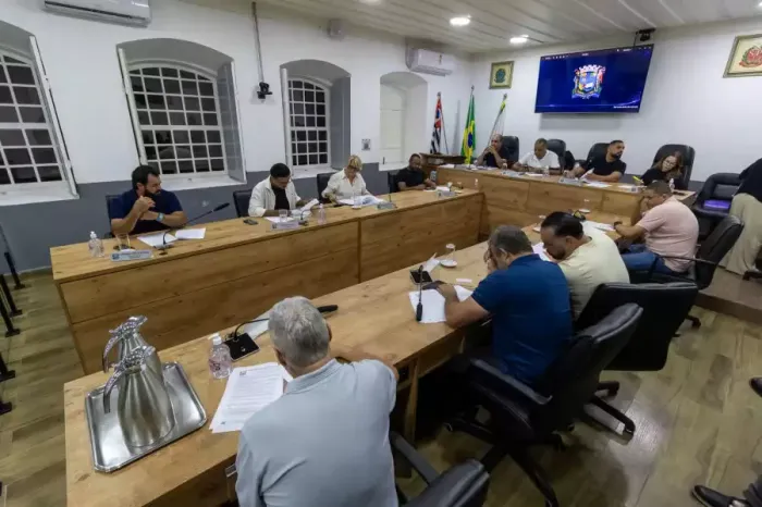 Câmara analisa alterações na TPA, aprova projetos e homenageia Cleto Melo de Carvalho
