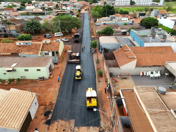 Sonho do asfalto se torna realidade para moradores do Jardim das Nações