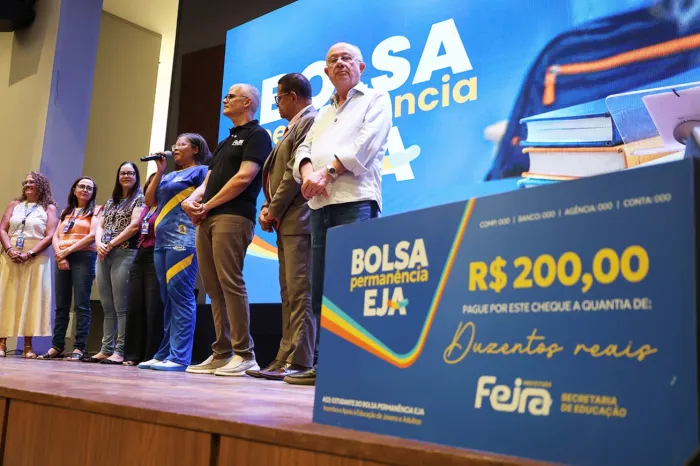 Prefeitura de Feira lança Programa de Incentivo Bolsa Permanência para estudantes do EJA