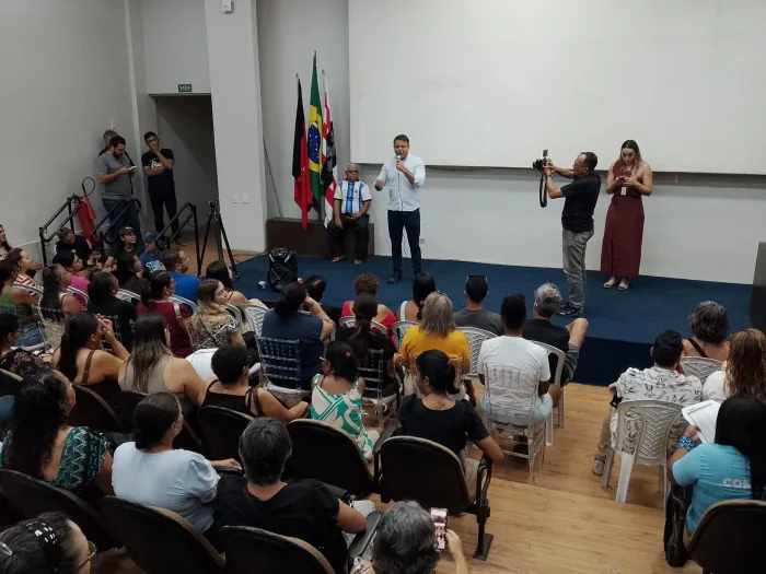 Projeto Feira Móvel recebe novos expositores durante reunião de avaliação e planejamento mensal
