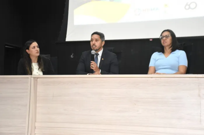 Gleudson Malheiros conduziu a abertura do Fórum