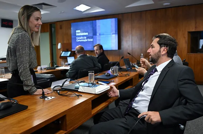 O Conselho de Comunicação Social do Congresso Nacional faz estudos e pareceres sobre temas relacionados à comunicação social no Brasil. Em destaque, a vice-presidente da CCS, Angela Cignachi - Foto: Saulo Cruz/Agência Senado