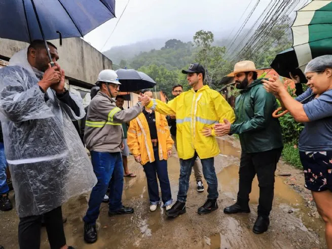 Prefeitura inicia obras de energia na Barreirinha e atende antiga demanda dos moradores