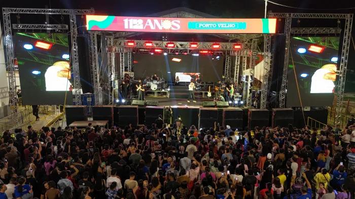 Aniversário de Porto Velho começa reunindo multidão de cristãos na Farquar