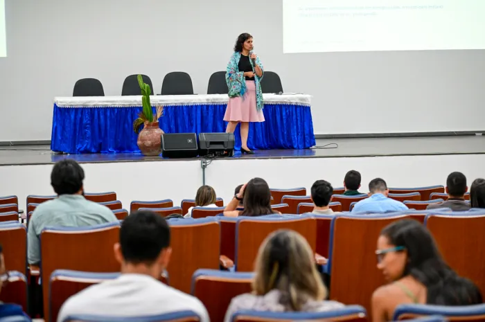 Profissionais da rede municipal de saúde recebem capacitação sobre uso de medicamentos por pessoas idosas