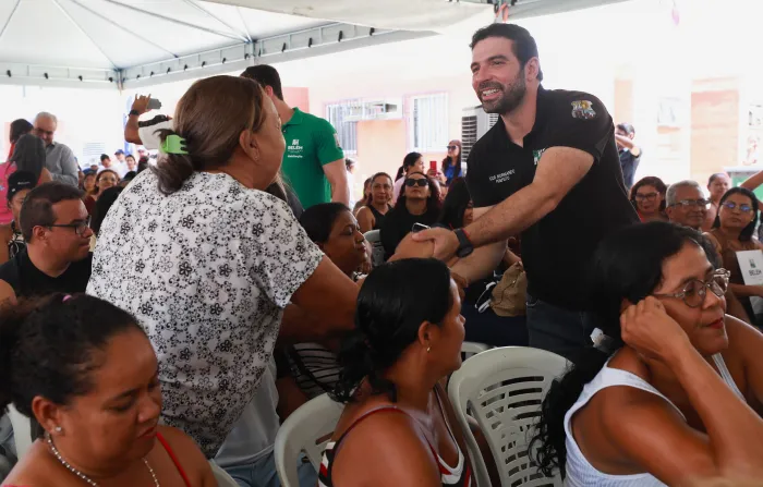 Após anos de espera, 80 famílias recebem as chaves do Viver Pratinha