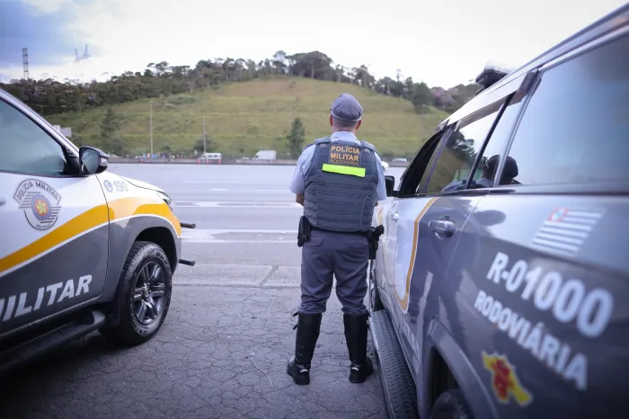 Polícia Rodoviária apreende mais de 2 toneladas de maconha no interior de São Paulo