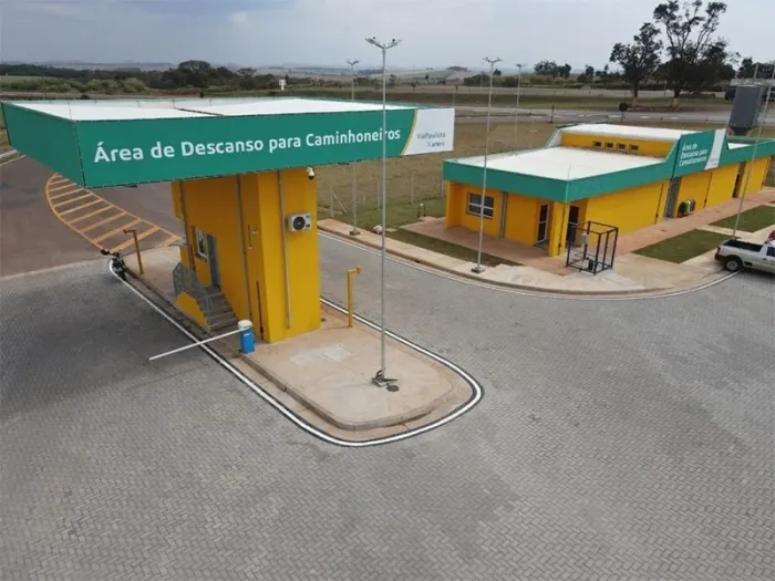 Atualmente, a malha rodoviária paulista oferece 18 unidades de paradas destinadas aos caminhoneiros já em pleno funcionamento. Foto: Governo de SP