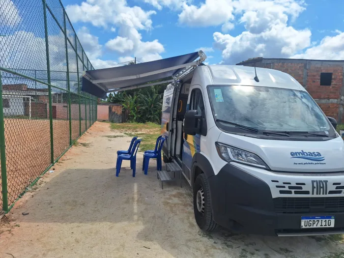 Atendimento móvel da Embasa está disponível em bairro de Salvador e Saubara
