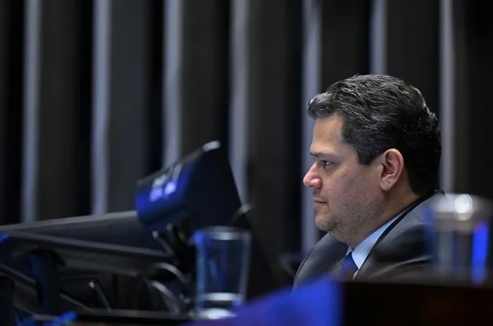 O presidente do Senado, após a fala de Renan Filho - Foto: Ton Molina/Agência Senado