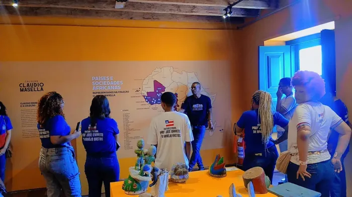 Programa leva estudantes da rede estadual para imersão em museus e no Centro Histórico de Salvador