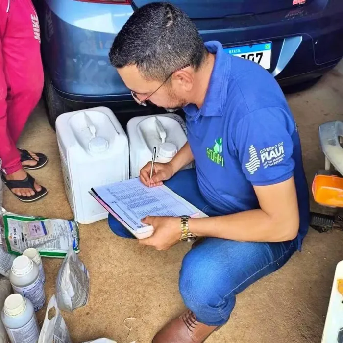 Adapi estabelece período de transição para cadastro de produtores na compra de agrotóxicos