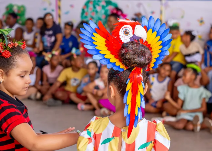 7/10/2026 - Cores, música e criatividade marcam Semana da Criança na rede municipal de Lauro de Freitas