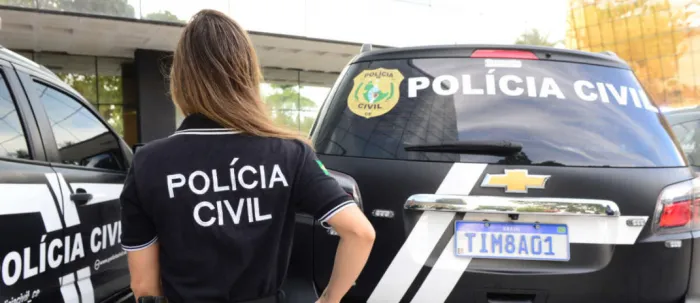 PCCE prende mulher em flagrante suspeita de extorsão contra empresário em Aurora
