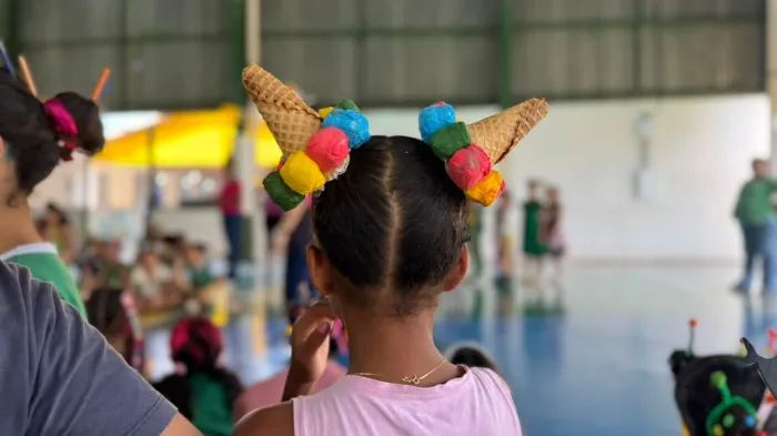 Dia do Cabelo Maluco movimenta escolas municipais de Cuiabá durante Semana da Criança