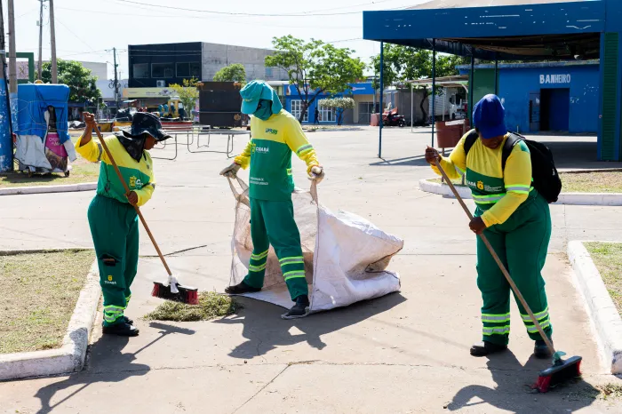 Prefeitura intensifica limpeza e conservação de praças e parques em sete pontos de Cuiabá