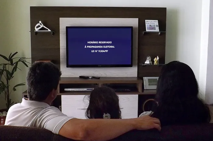 Eleições: propaganda gratuita no rádio e na TV volta nesta sexta