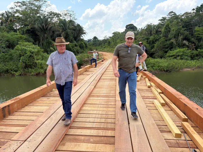  A obra está sendo executada pelo Departamento Estadual de Estradas de Rodagem e Transportes (Foto: Assessoria parlamentar)