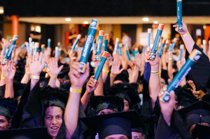 Alfabetiza Piauí alcança 100 mil matrículas e amplia acesso à educação para jovens, adultos e idosos