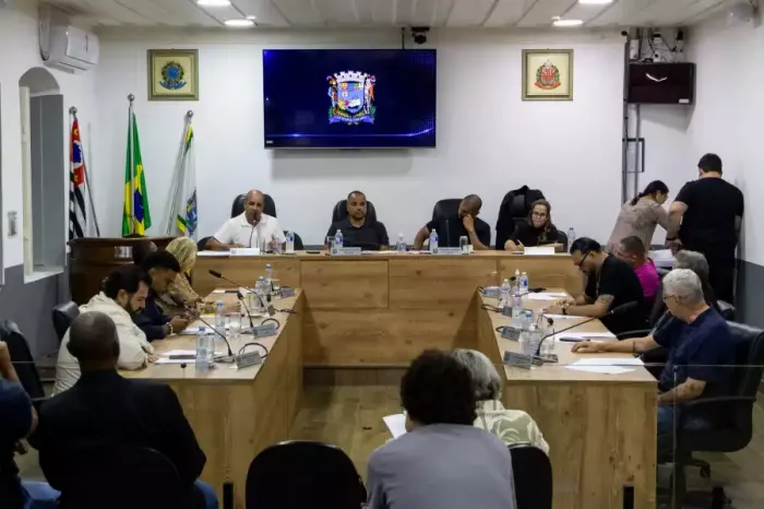 Câmara de São Sebastião aprova requerimentos sobre transporte público e projetos de valorização cultural