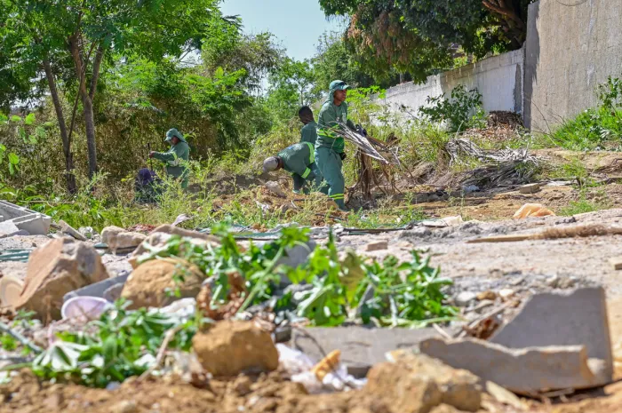 Prefeitura identifica 22 pontos de descarte irregular às margens do Rio Verruga e inicia mutirão de limpeza